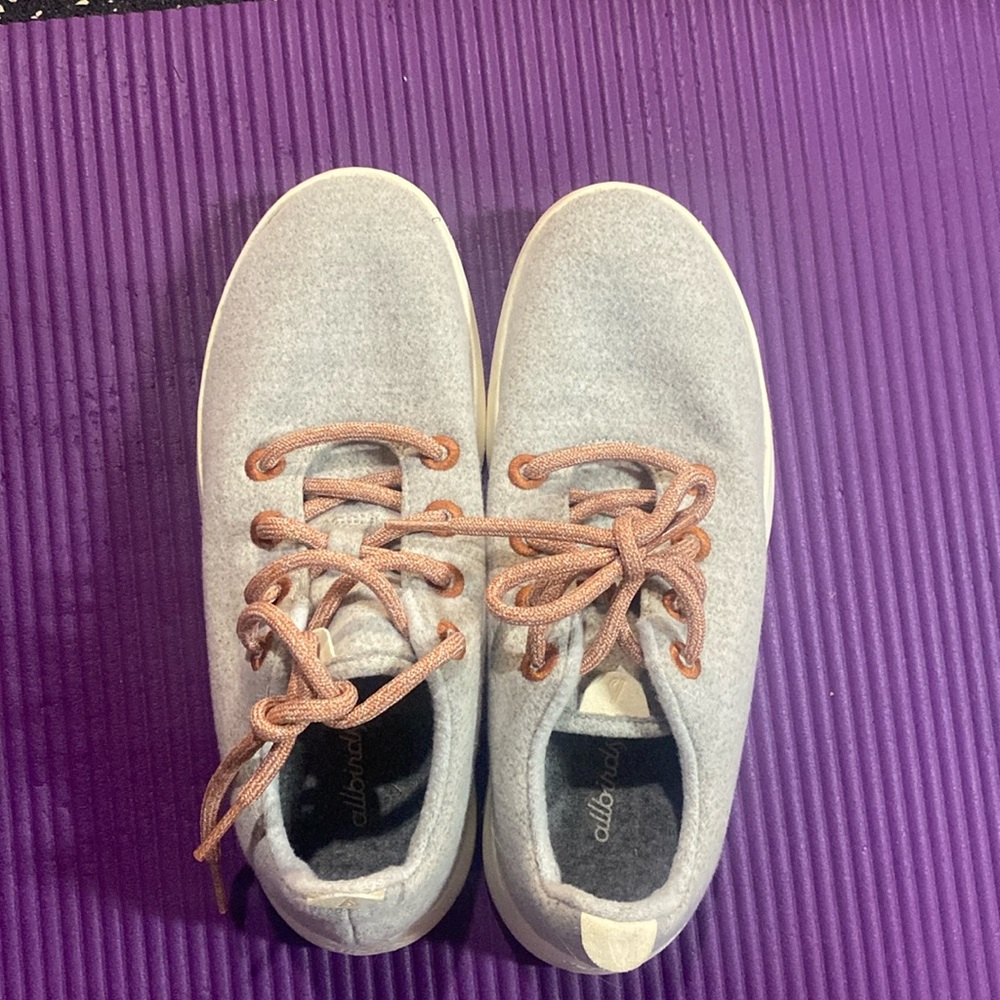 Allbird wool runners size 9 women